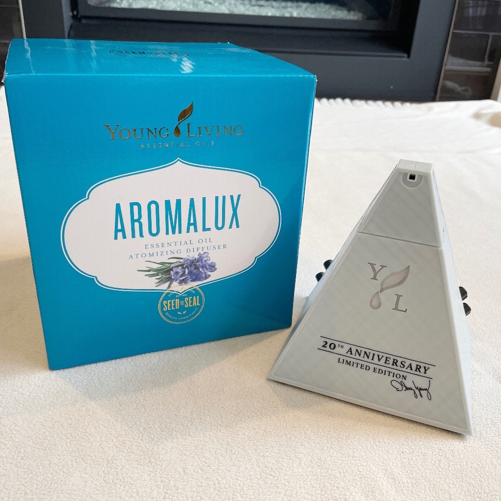 BNWT Young Living AromaLux Atomizing Diffuser